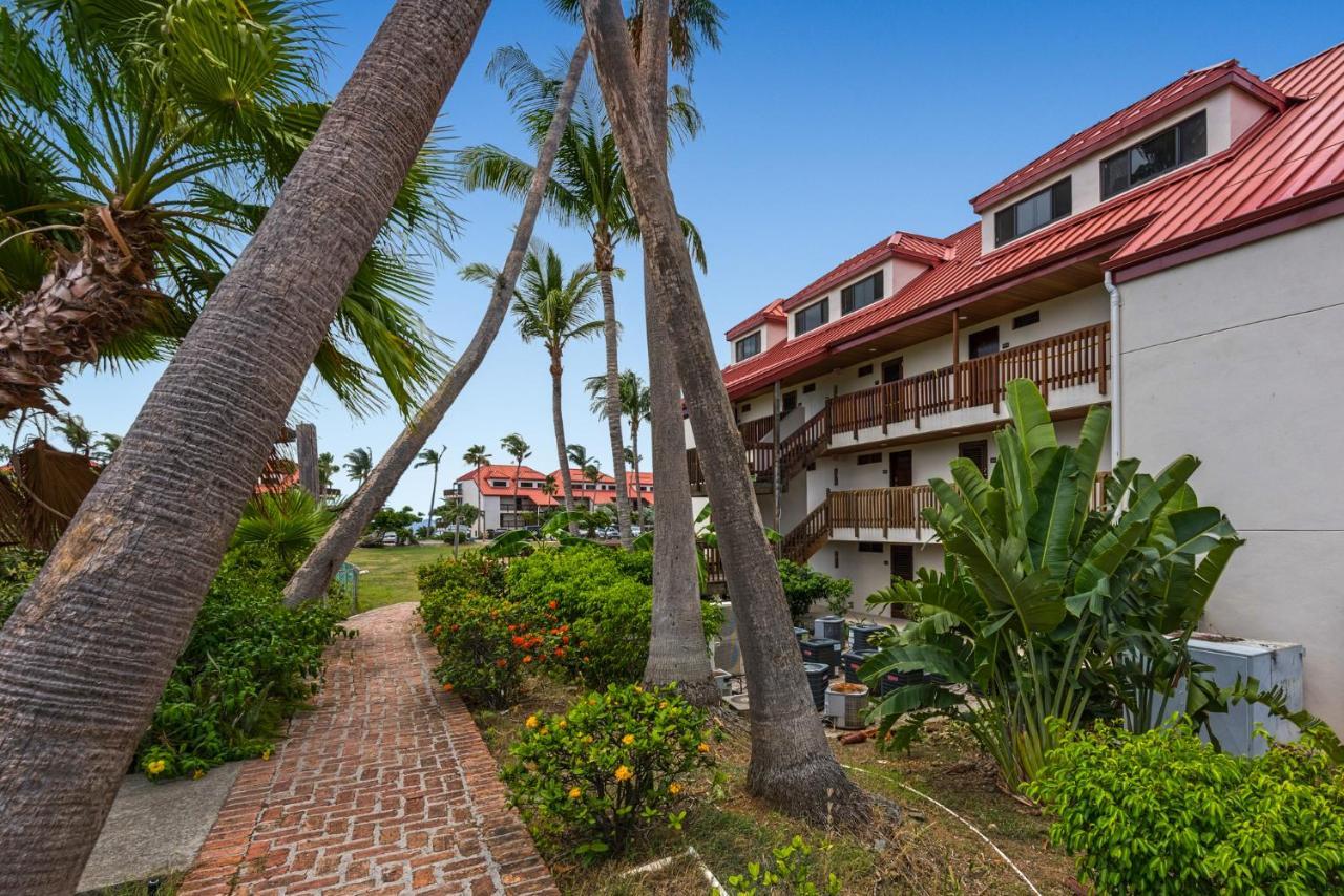 Sapphire Beach Resort East End  Екстериор снимка